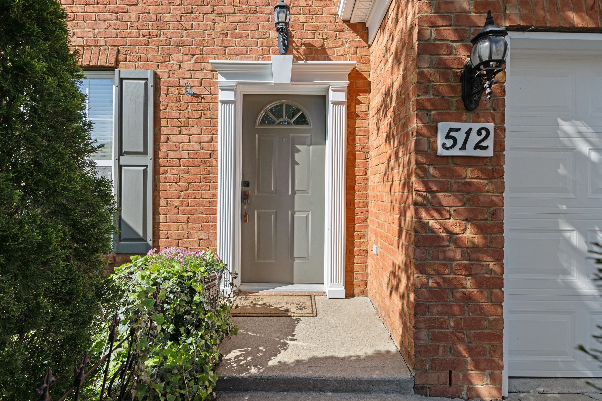 512 Old Towne Dr