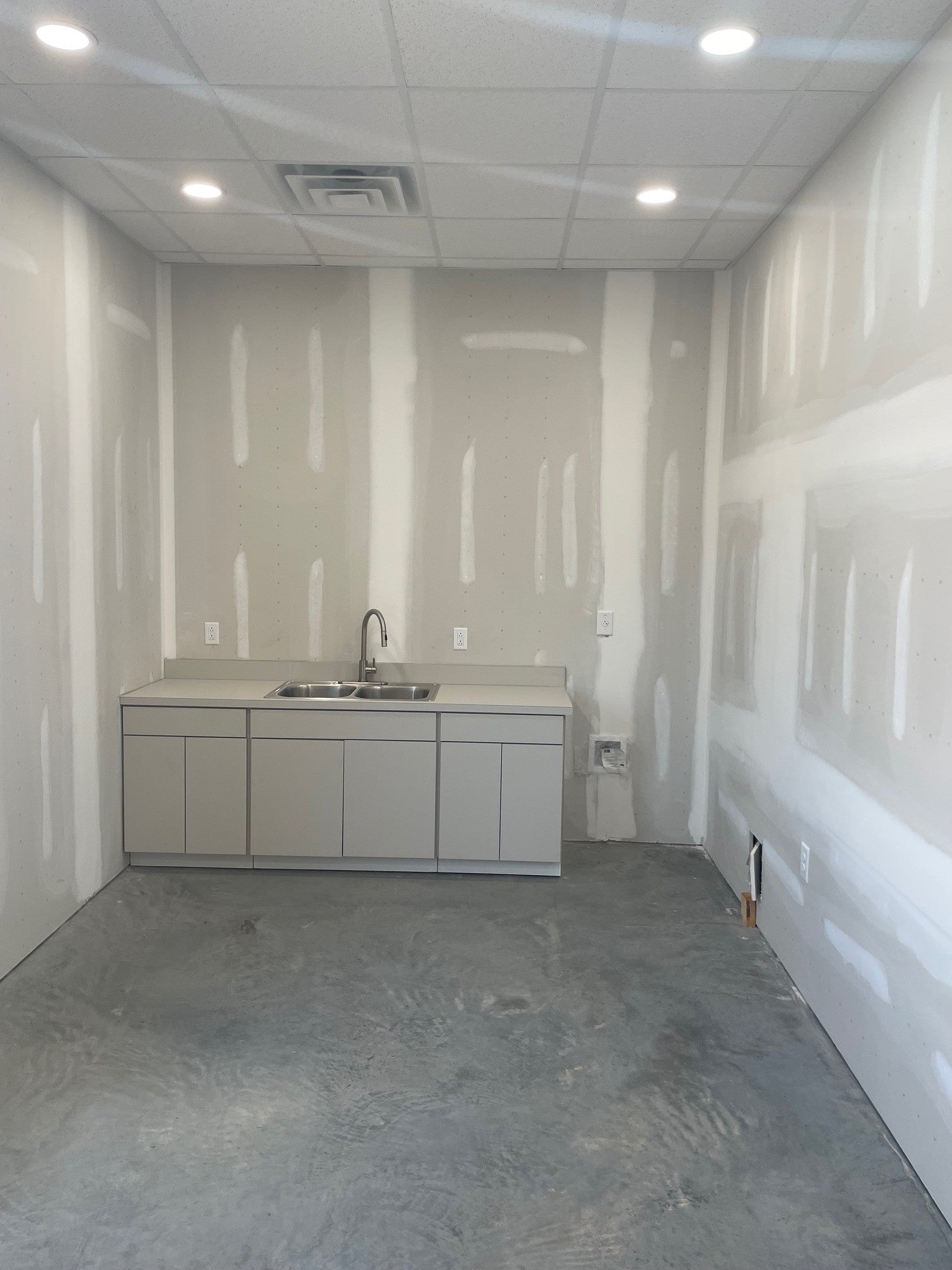 1080B International Blvd