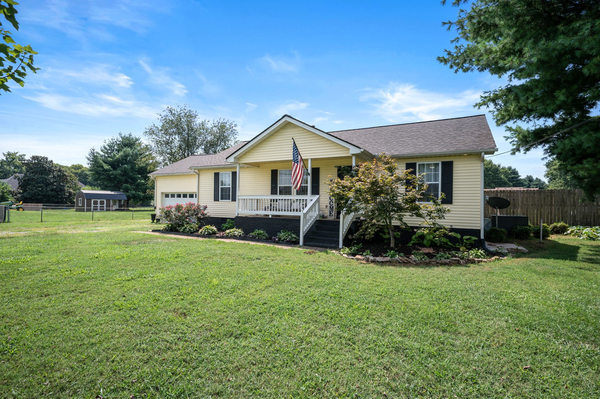 1821 Thompson Rd