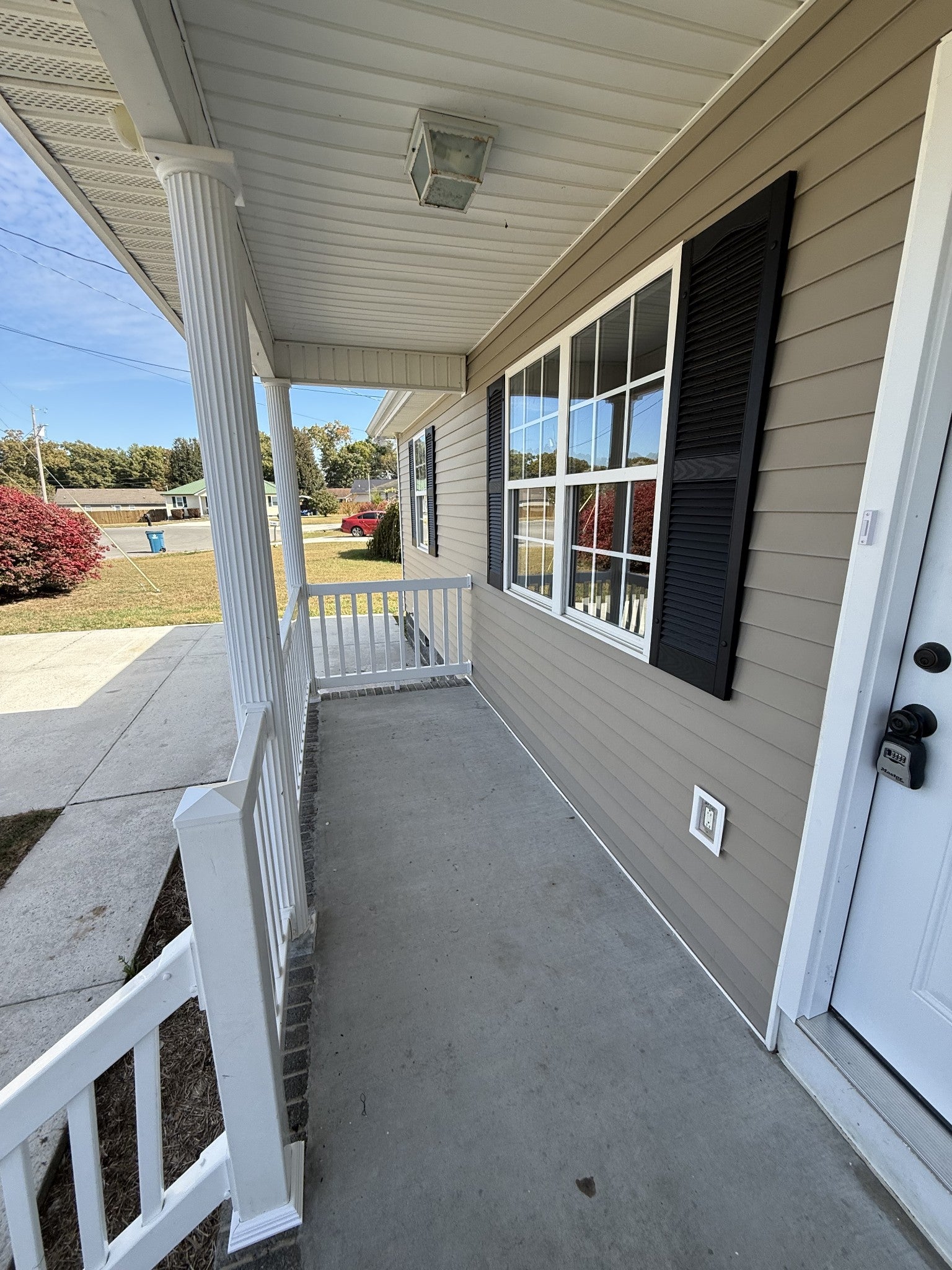 50 Woods Edge Ct