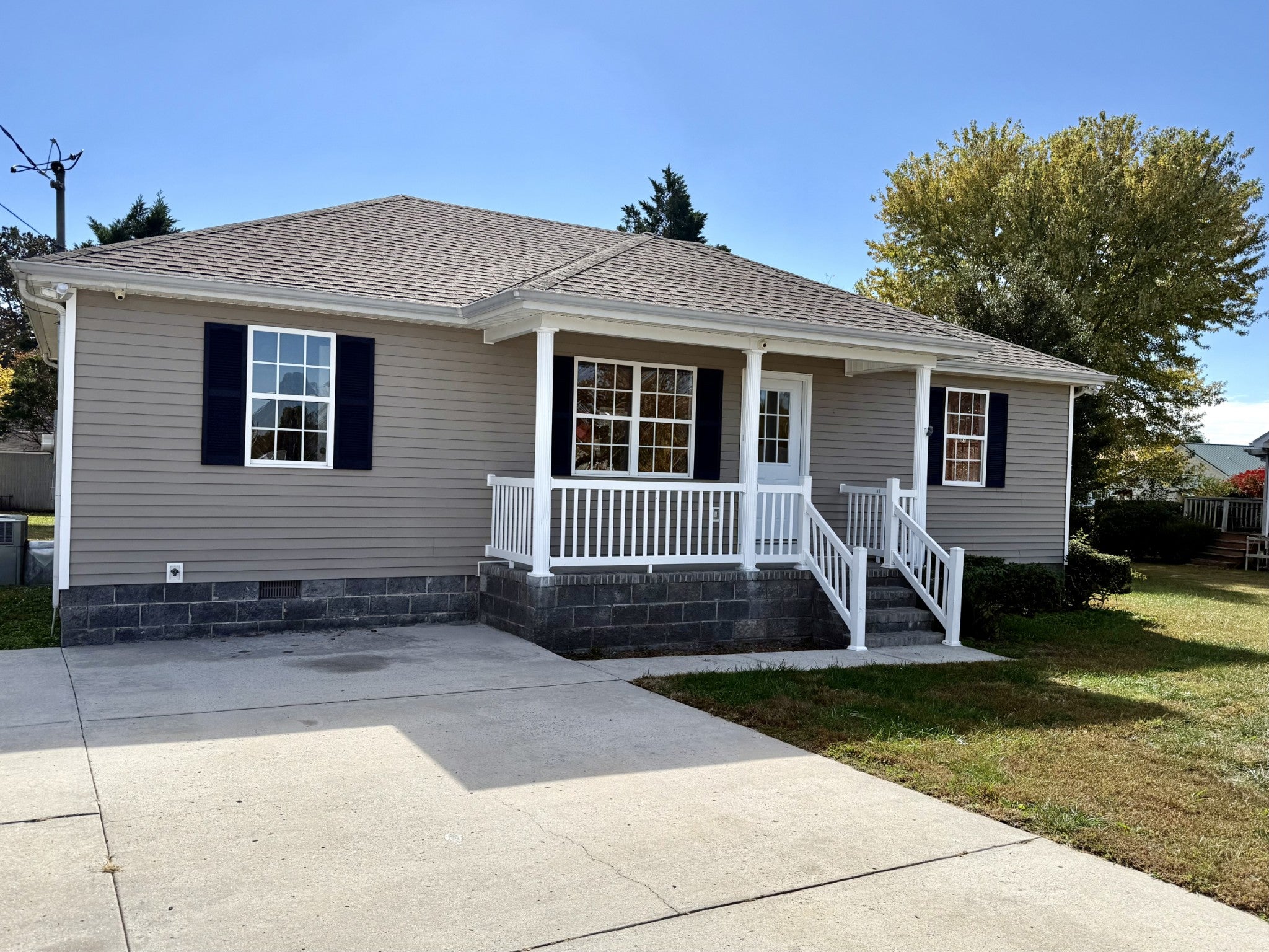 50 Woods Edge Ct