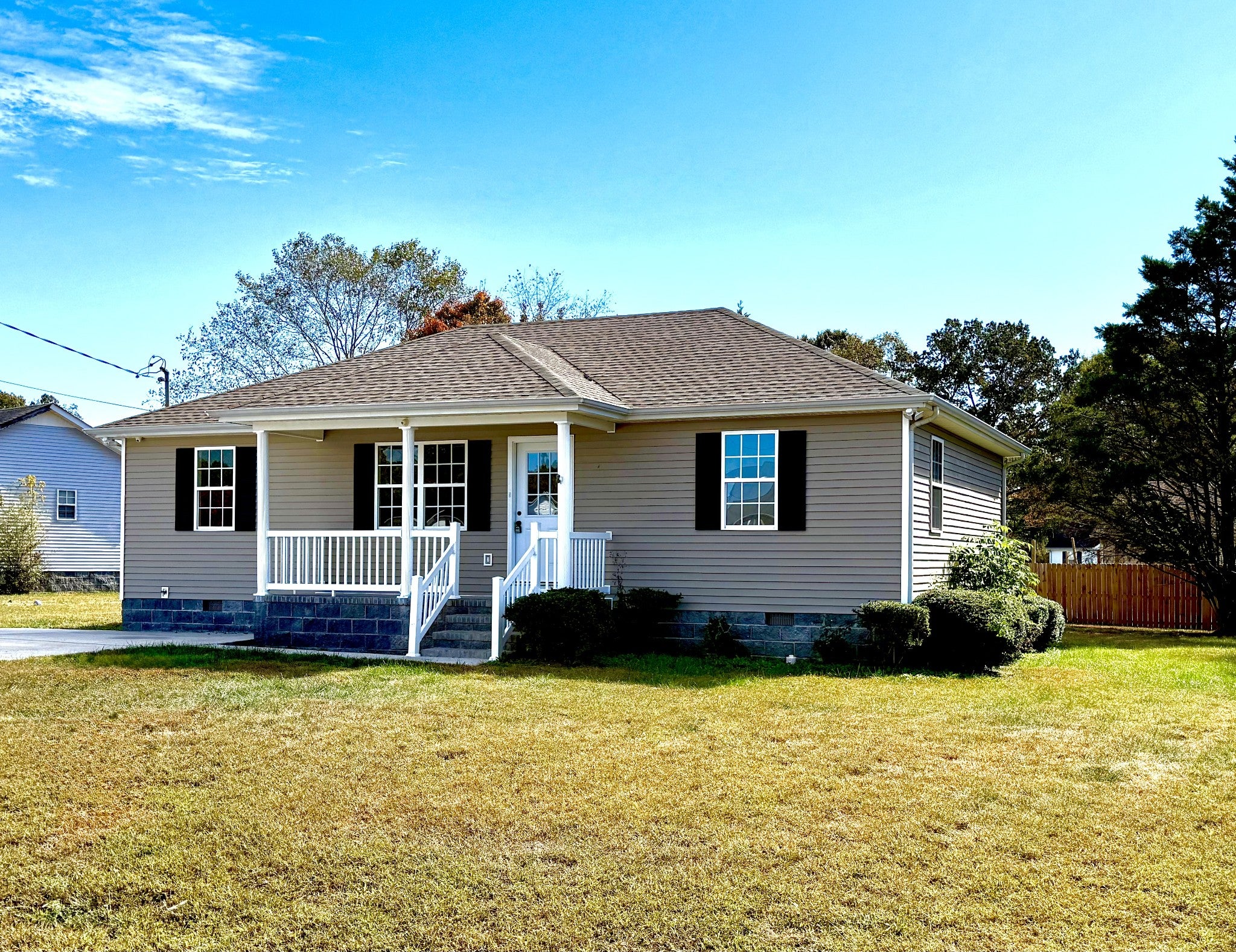 50 Woods Edge Ct