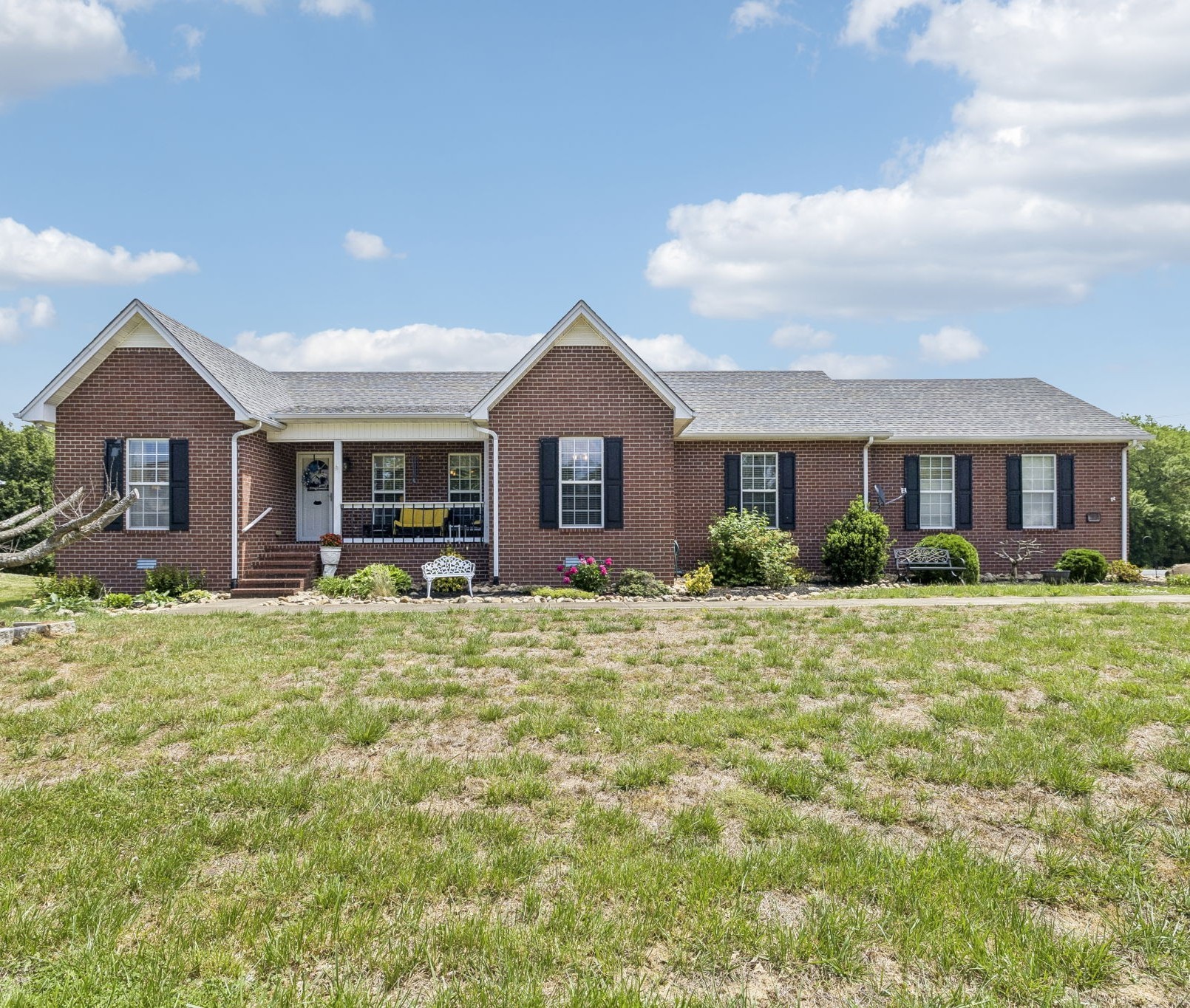 605 Meadowlark Dr