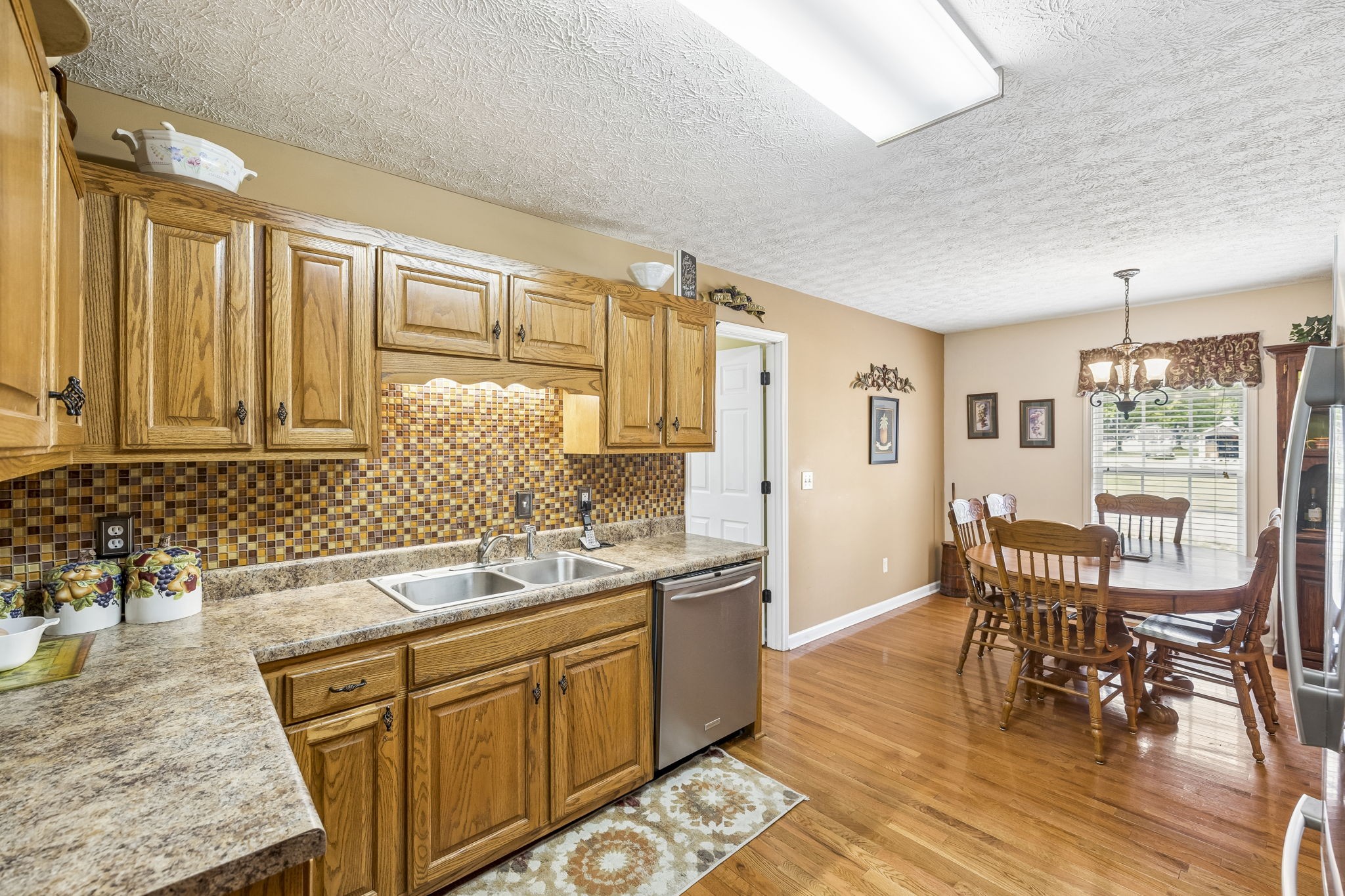 605 Meadowlark Dr