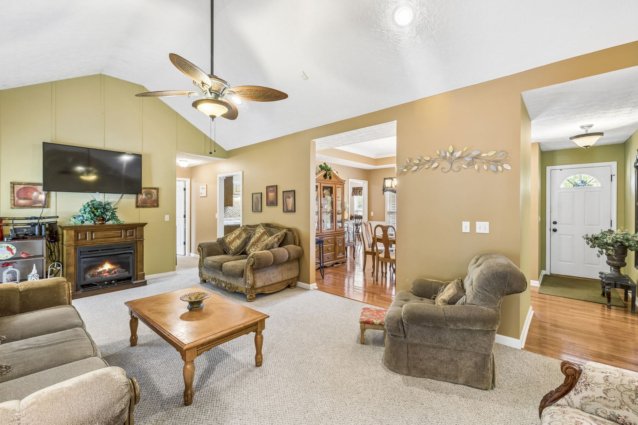 605 Meadowlark Dr