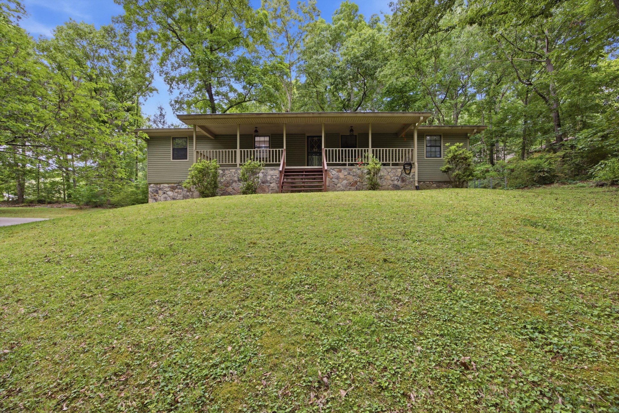 2553 Oak Shadows Drive