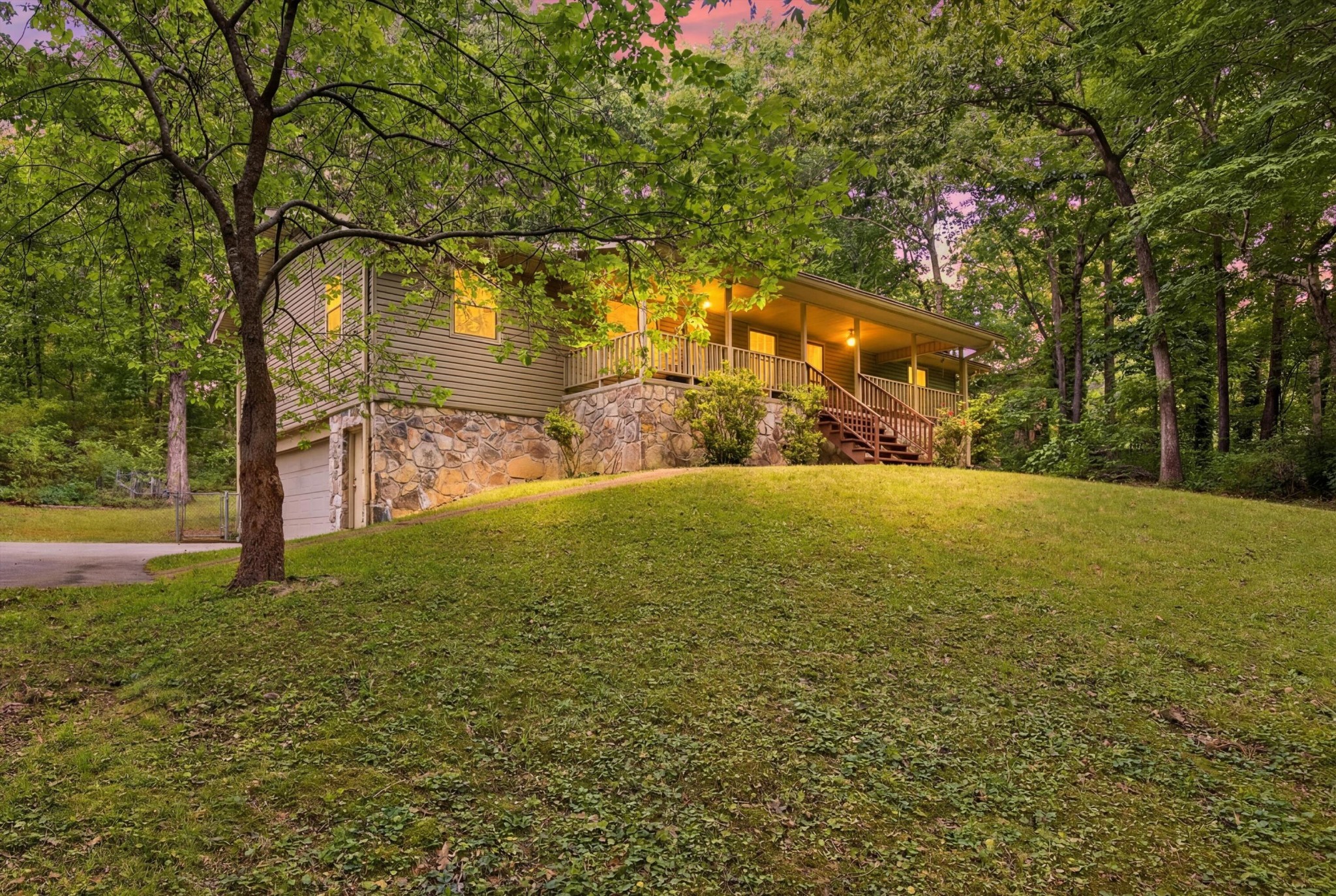 2553 Oak Shadows Drive
