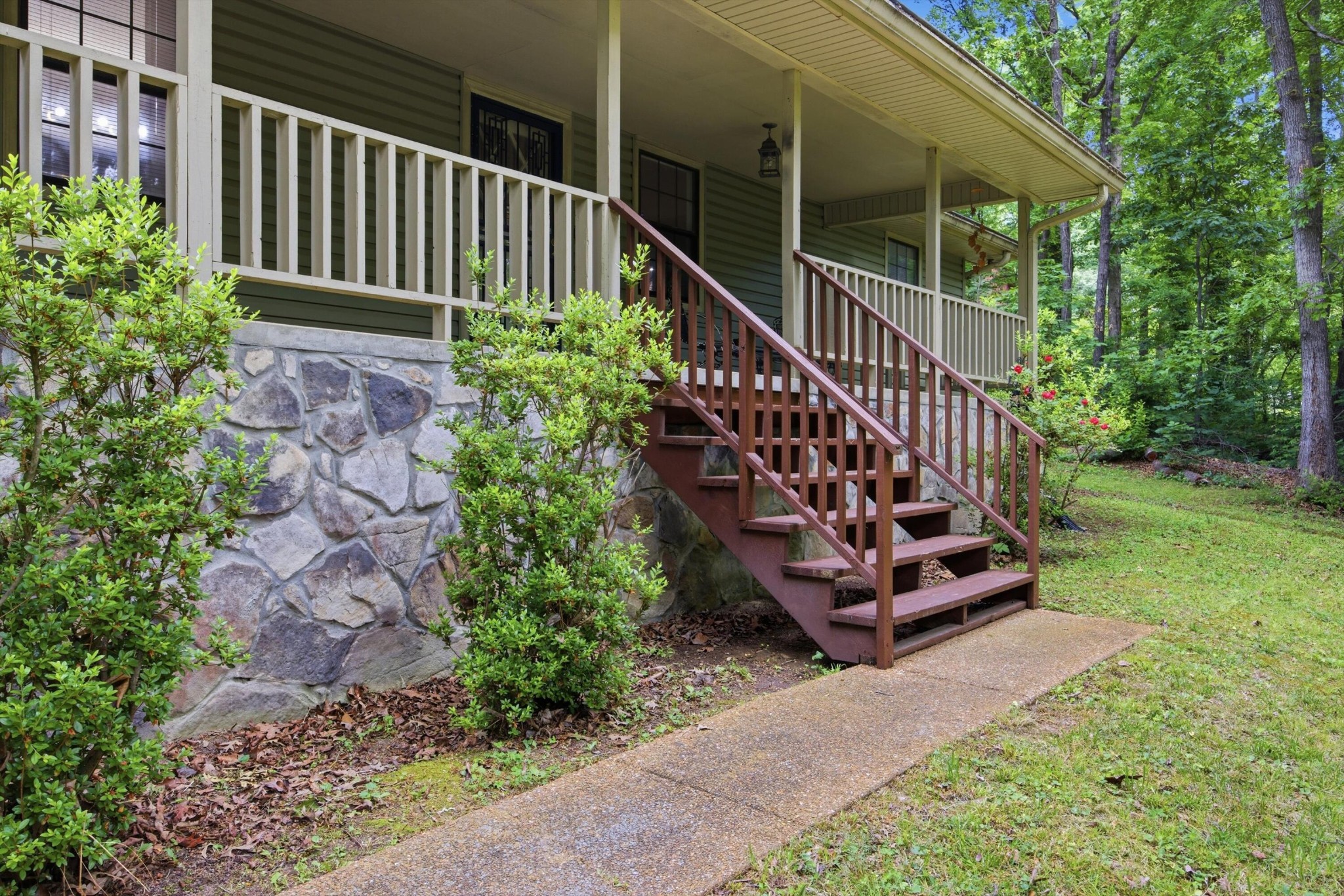 2553 Oak Shadows Drive