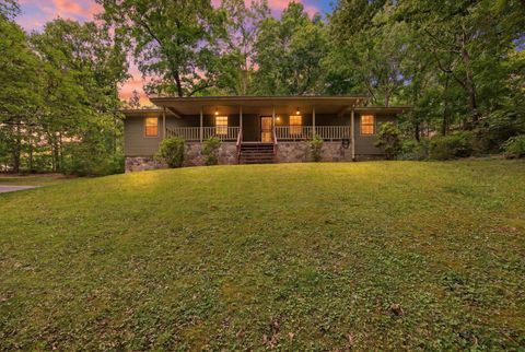 Photo of 2553 Oak Shadows Drive, Chattanooga, TN 37421 (MLS # 3213418)