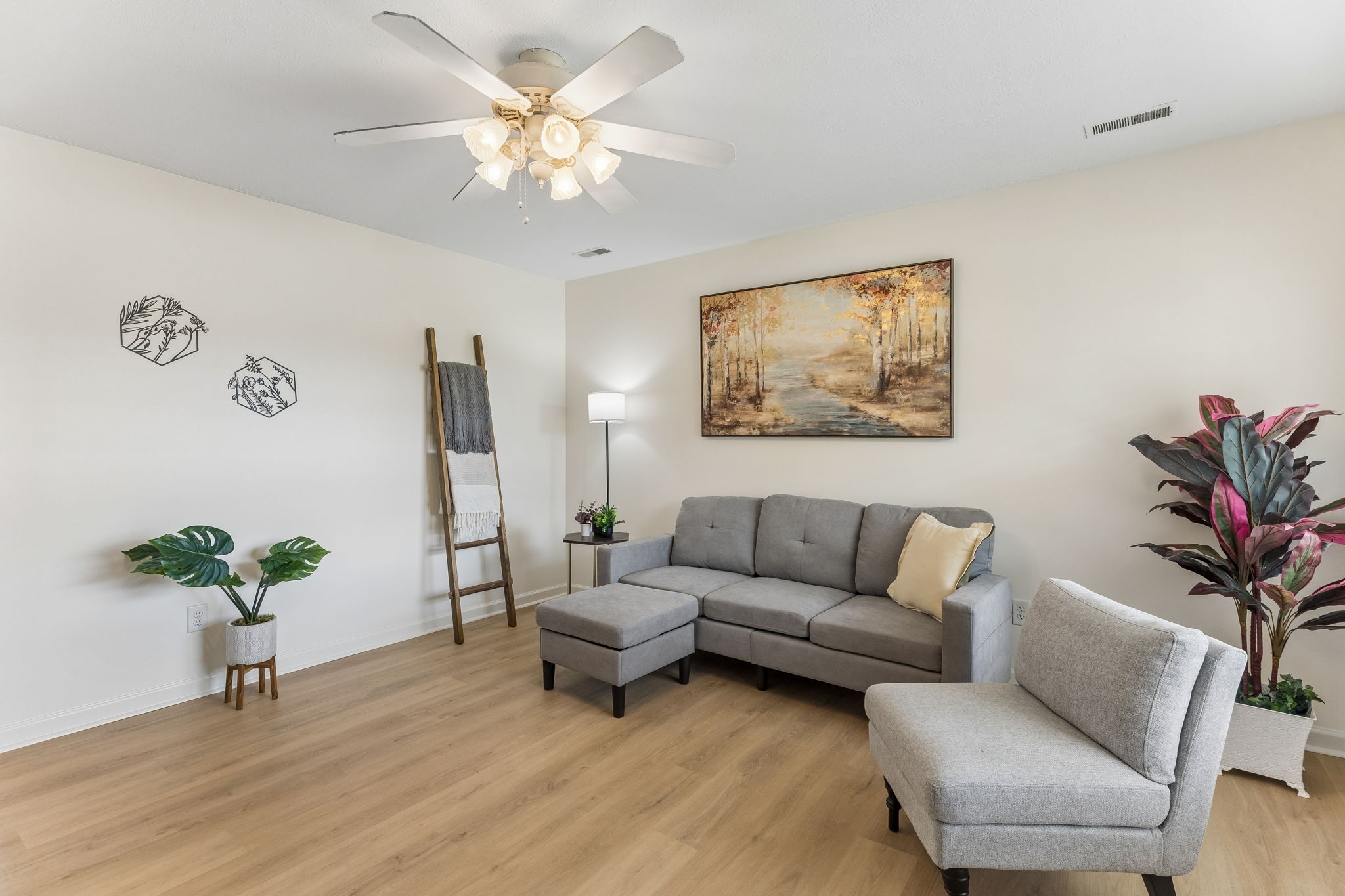 1621 Joel Dr