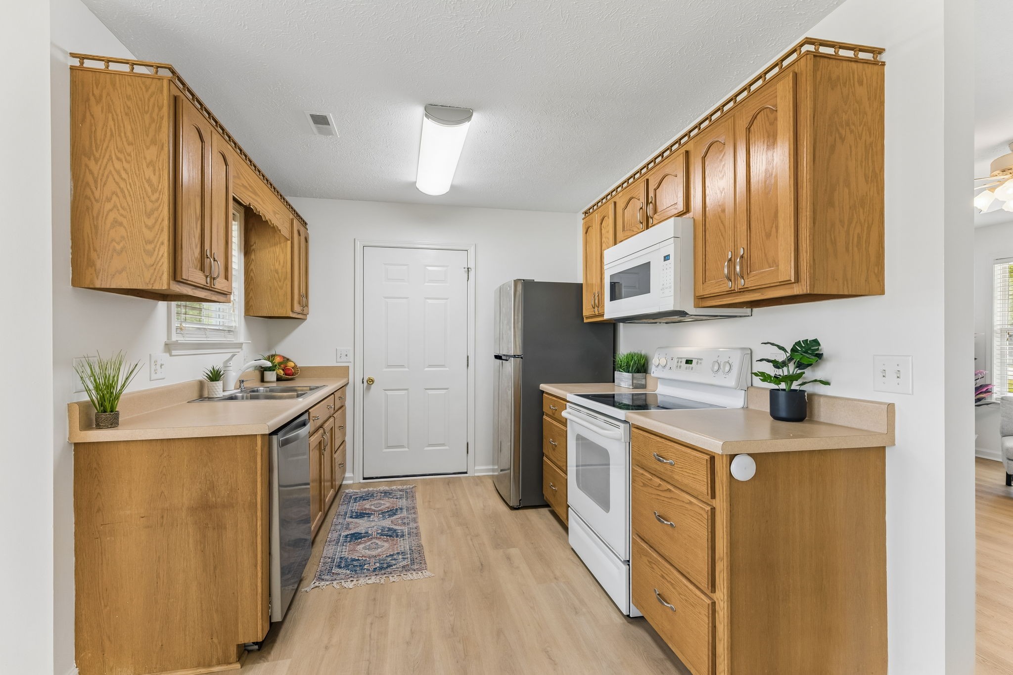 1621 Joel Dr