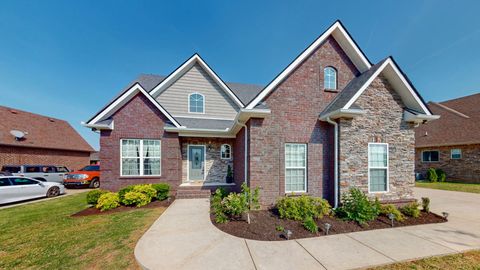 5016 Lady Thatcher Dr Murfreesboro TN 37129