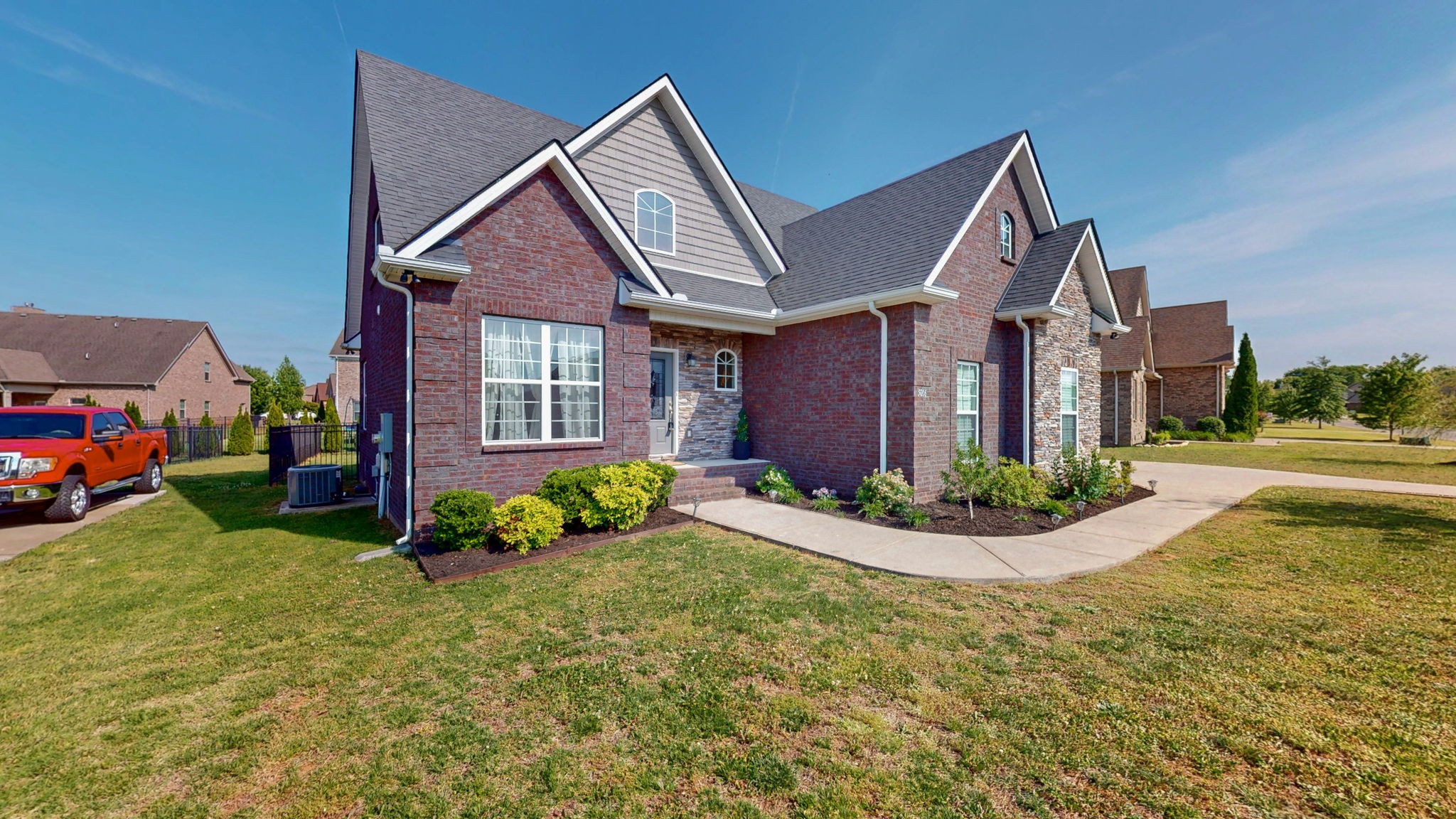 5016 Lady Thatcher Dr