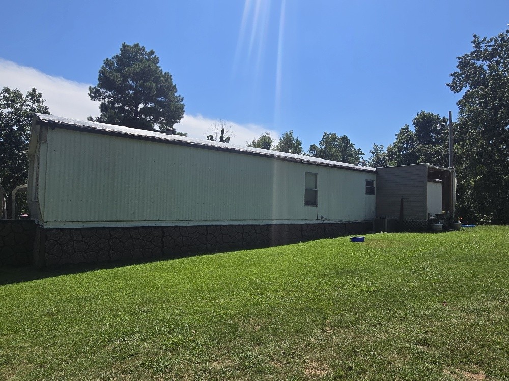 2751 Lyle Hollow Rd