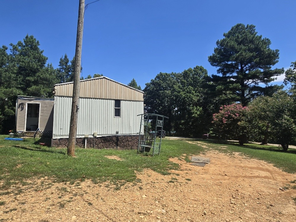 2751 Lyle Hollow Rd