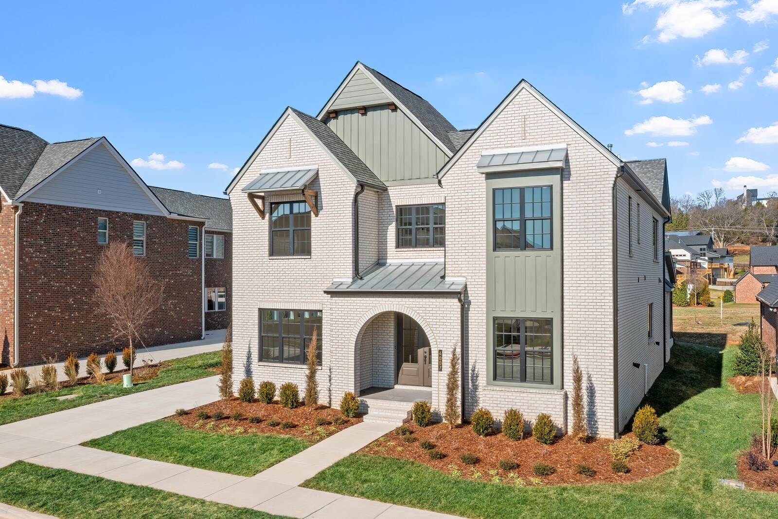 4007 Poplar Farms Dr E