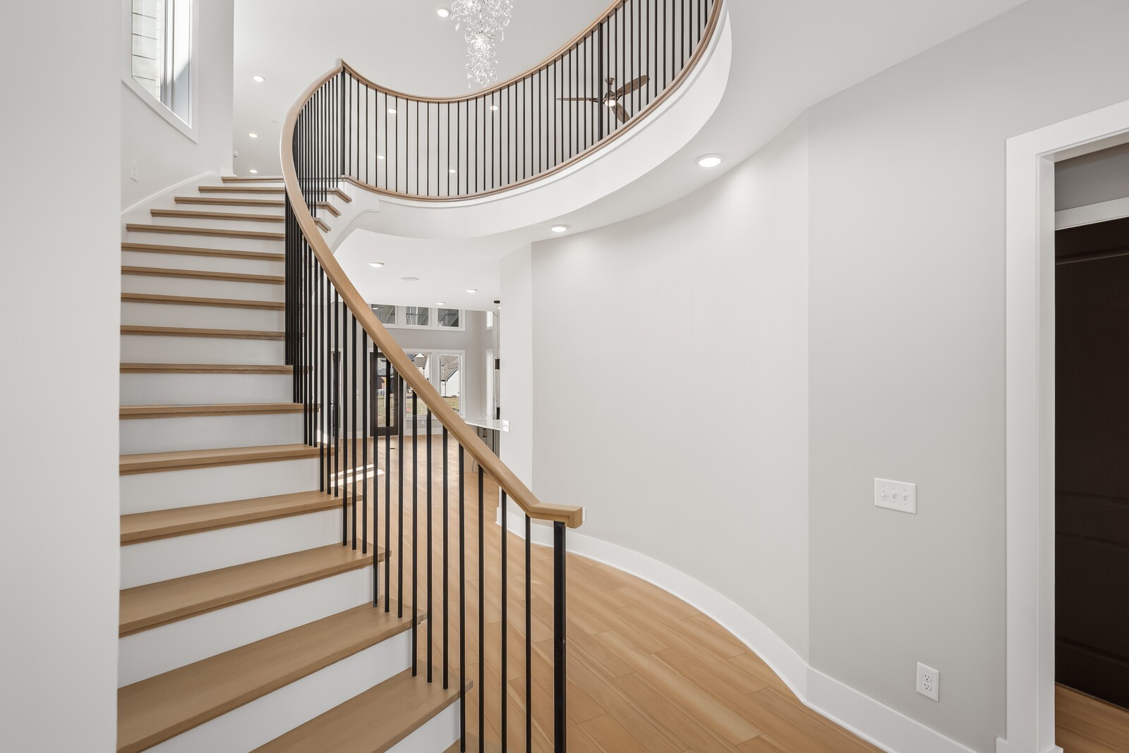 4007 Poplar Farms Dr E