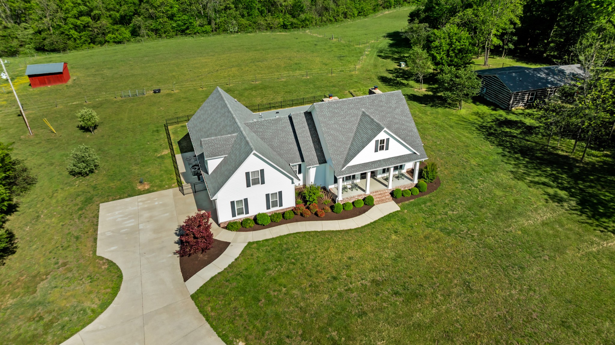 9043 Cross Plains Rd