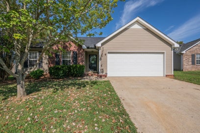 1328 Mac Duff Dr Murfreesboro TN 37128