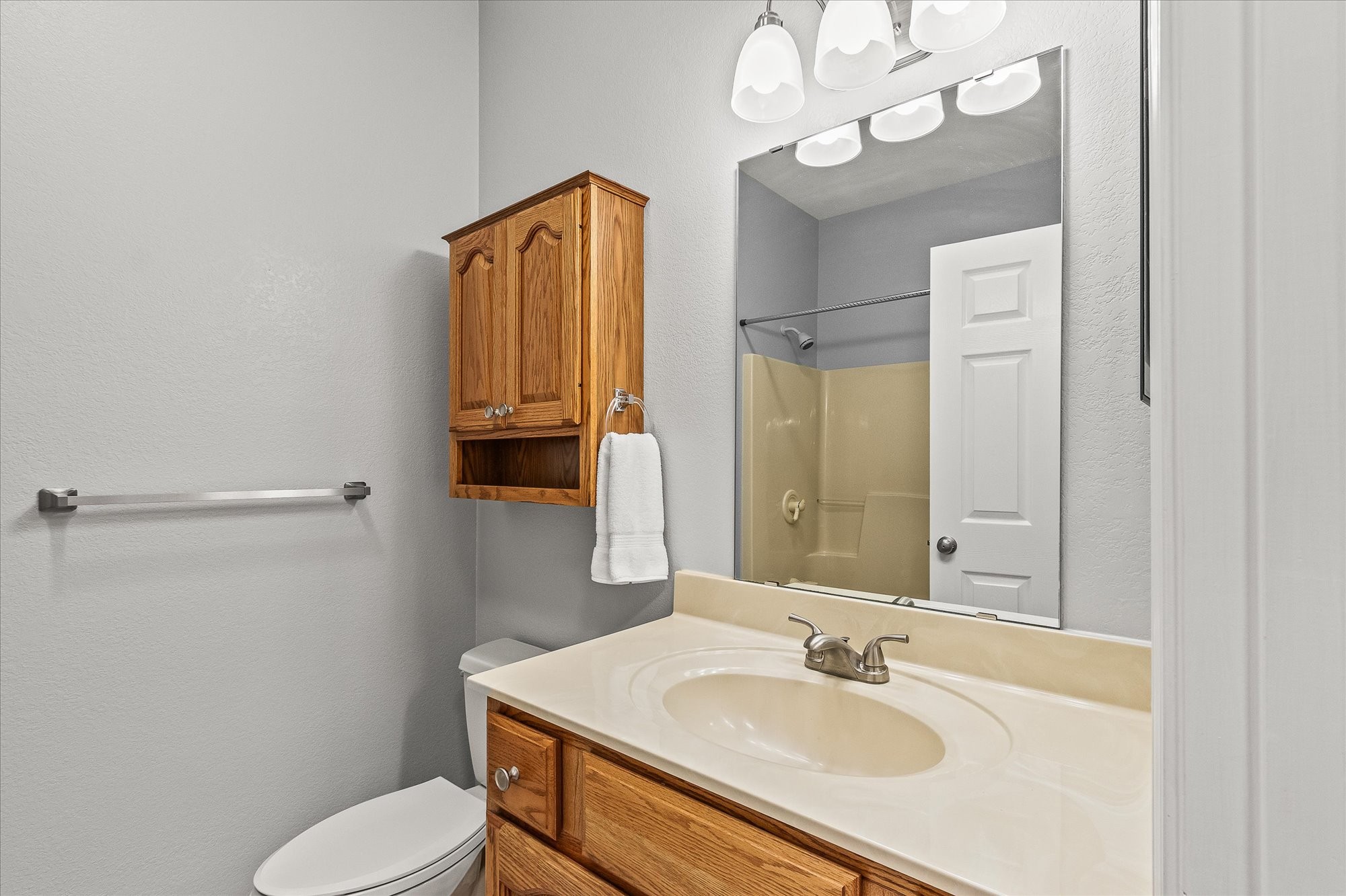 172 Hawthorn Loop