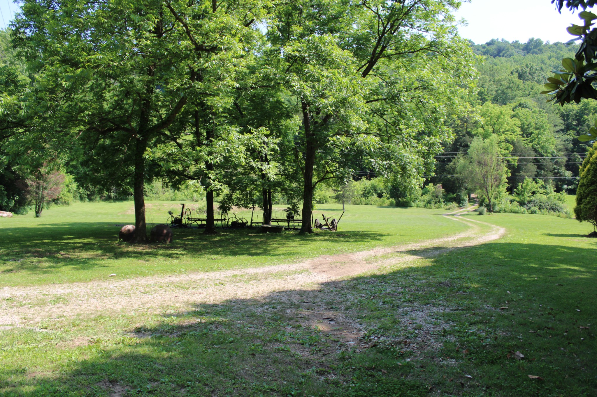 678 Love Valley Rd