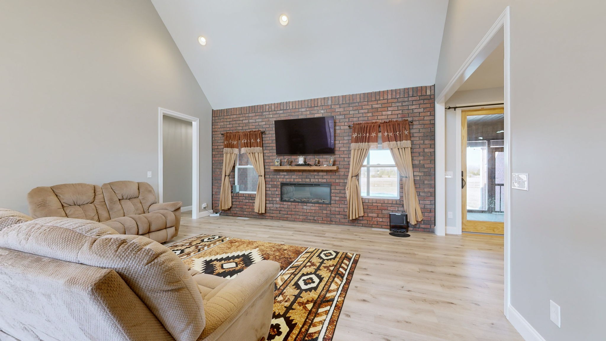 329 Palmetto Rd