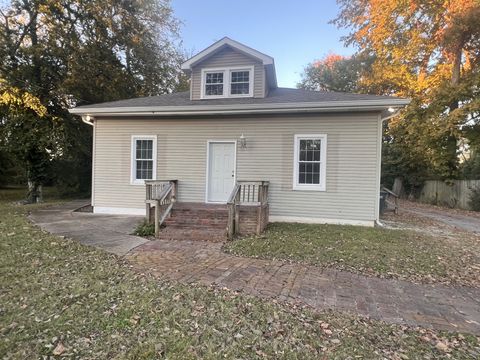 214 Country Club Ln Hopkinsville KY 42240