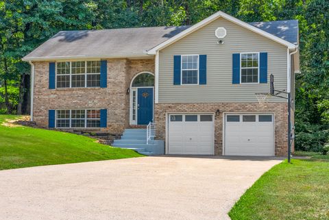 905 Douglas Ln Clarksville TN 37043