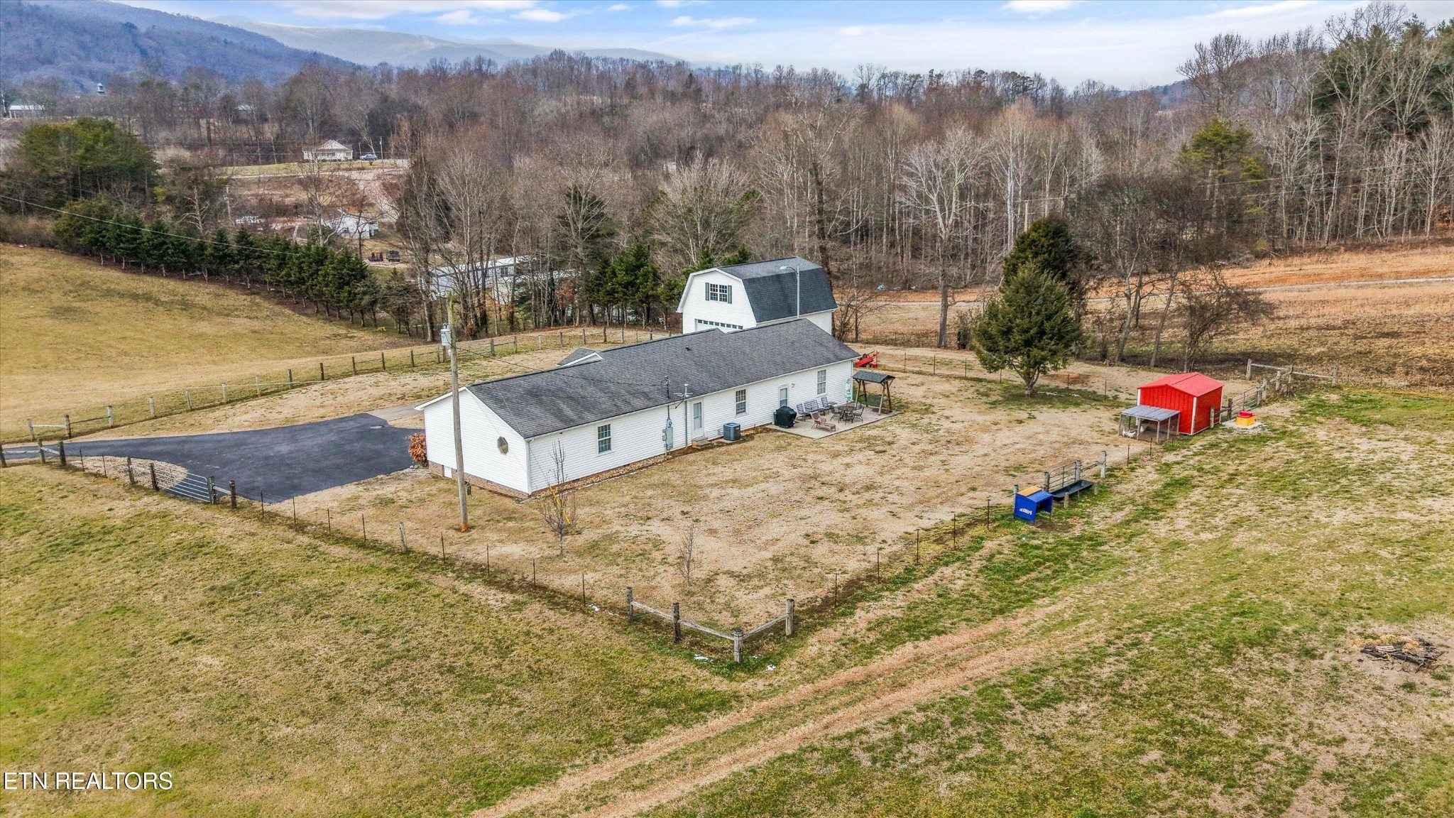 812 New Clear Branch Rd