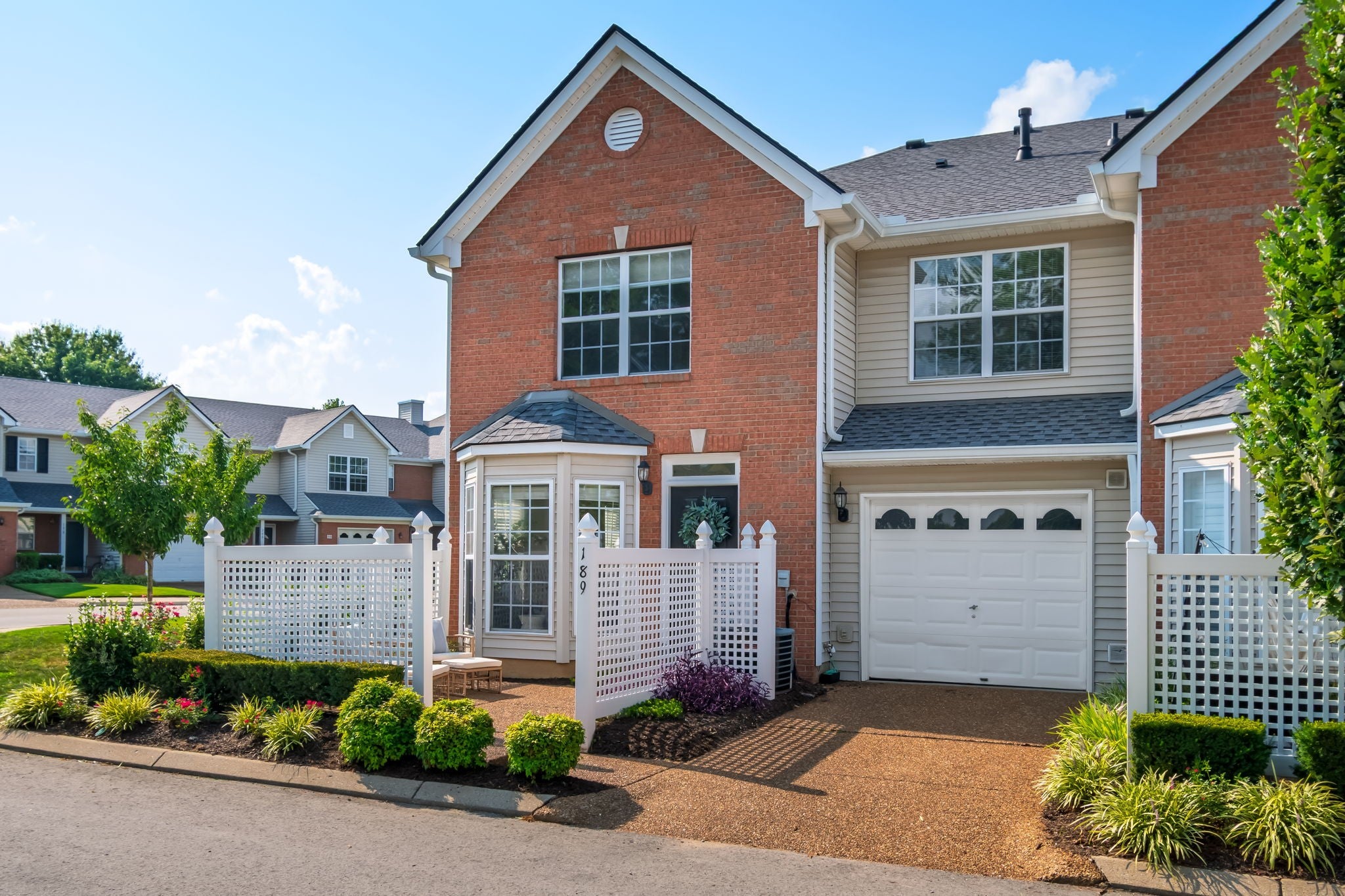 189 Stanton Hall Ln