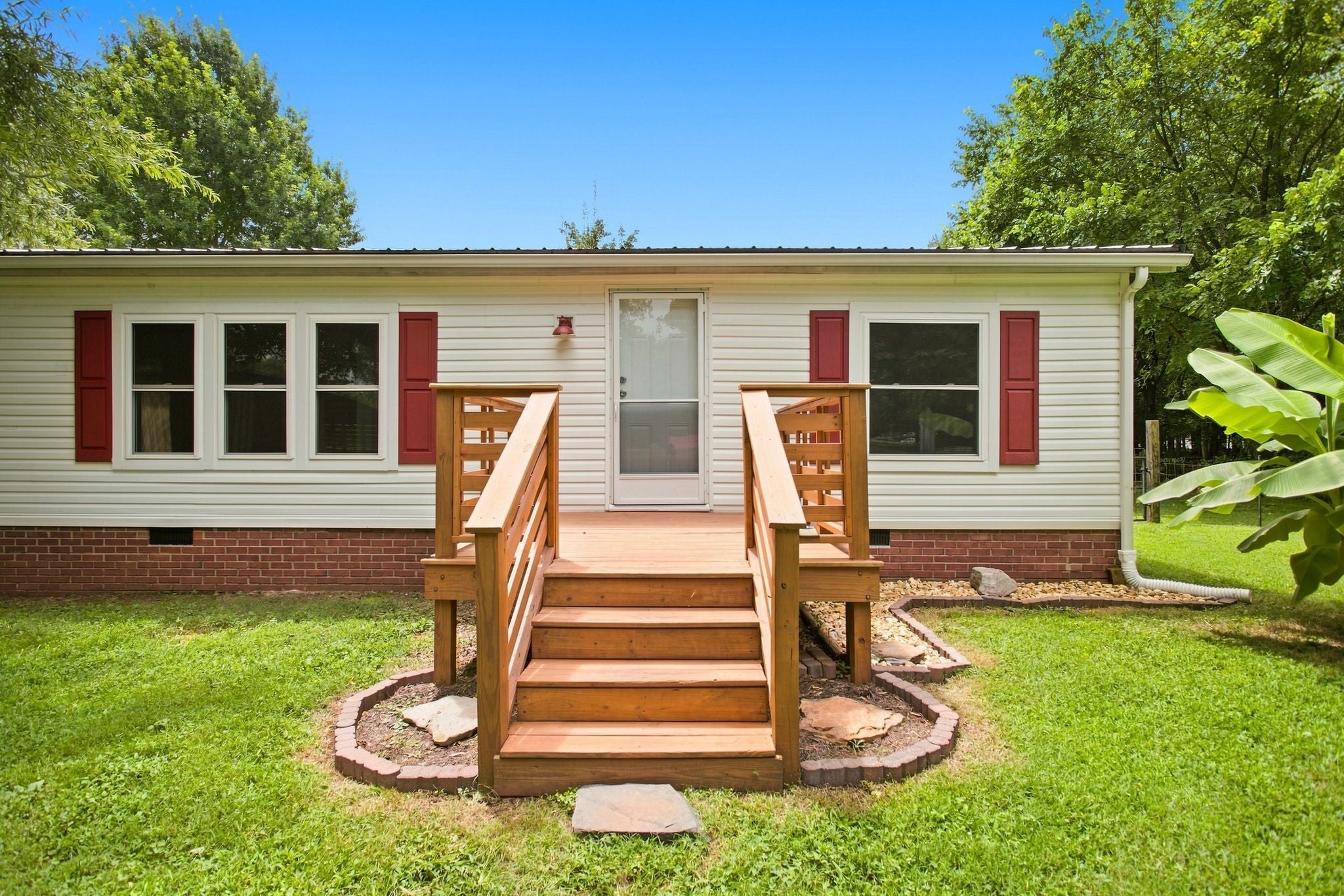 2299 Old Farmington Rd