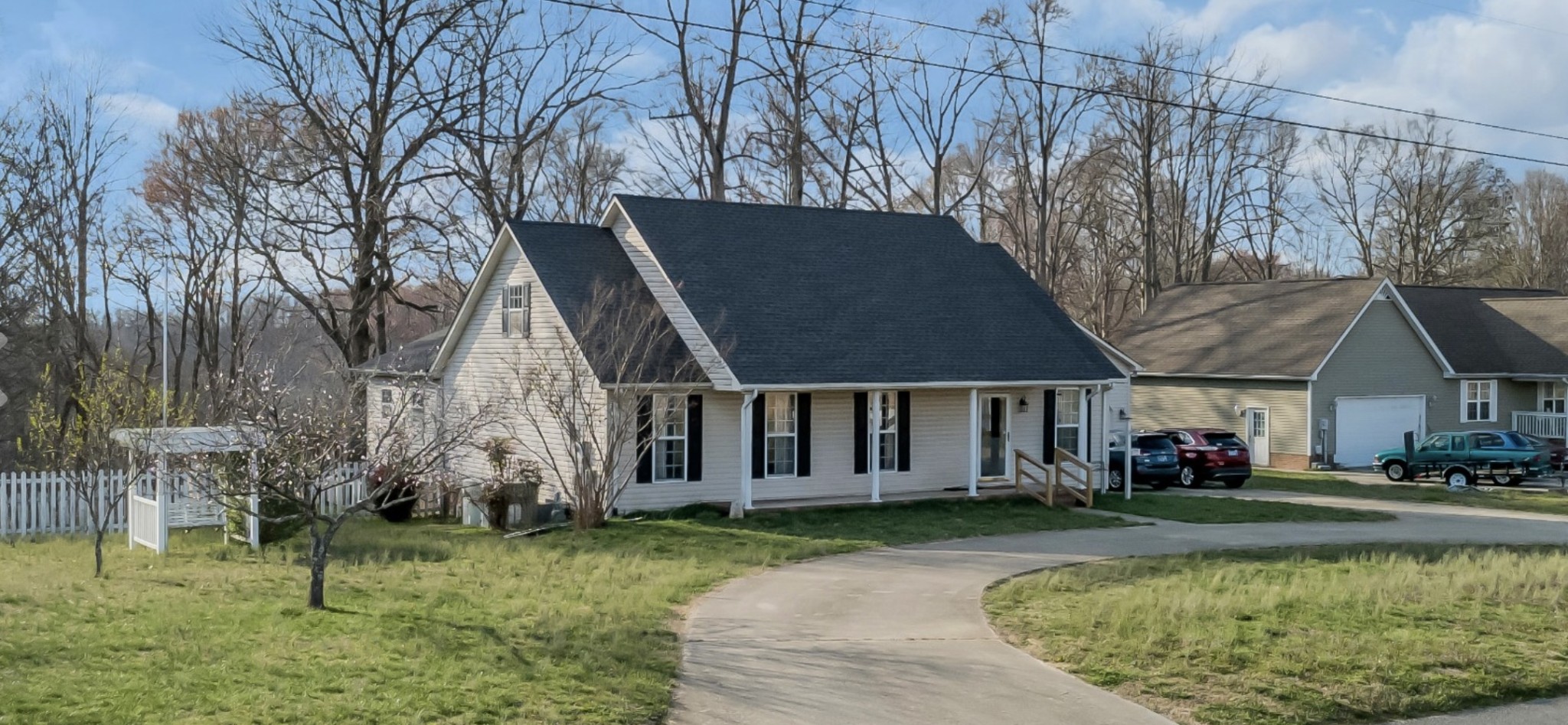 672 Old Snow Hill Rd