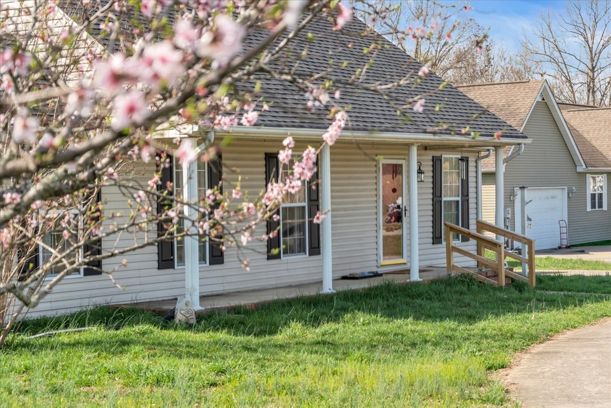 672 Old Snow Hill Rd