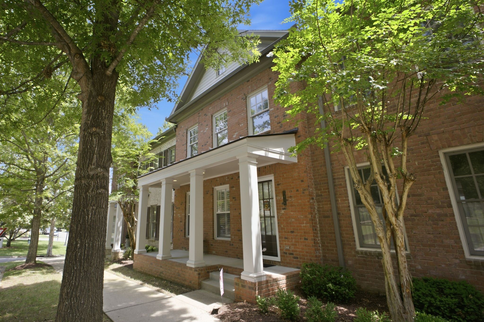 2418 Clare Park Dr