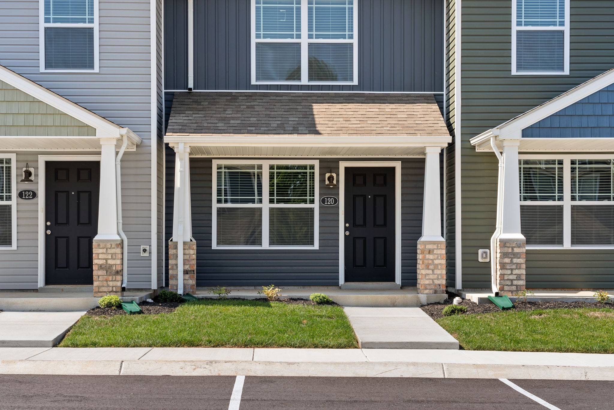 Clarksville, Tennessee 37040, United States, 2 Bedrooms Bedrooms, ,3 BathroomsBathrooms,Residential,Active,44214