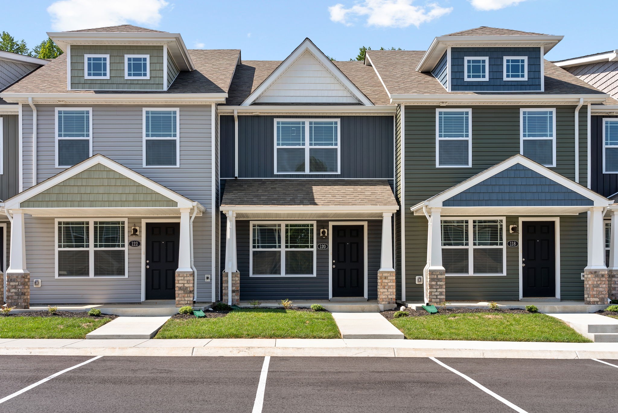 Clarksville, Tennessee 37040, United States, 2 Bedrooms Bedrooms, ,3 BathroomsBathrooms,Residential,Active,44214