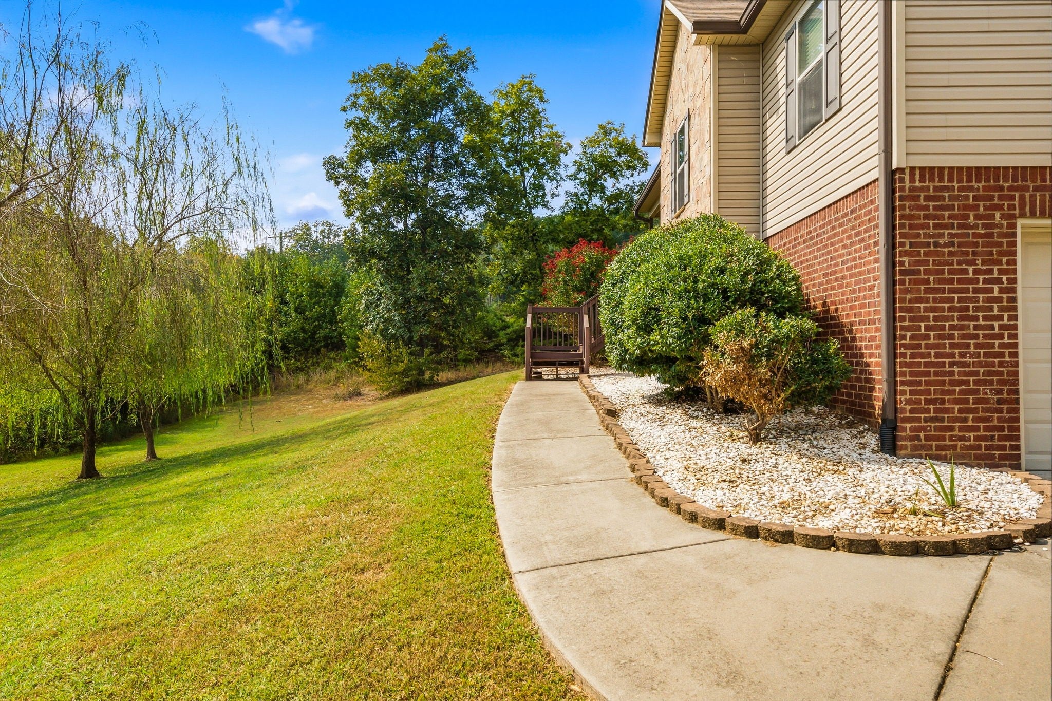 257 Home Place Ct SE