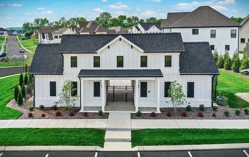 1419 Round Hill Lane