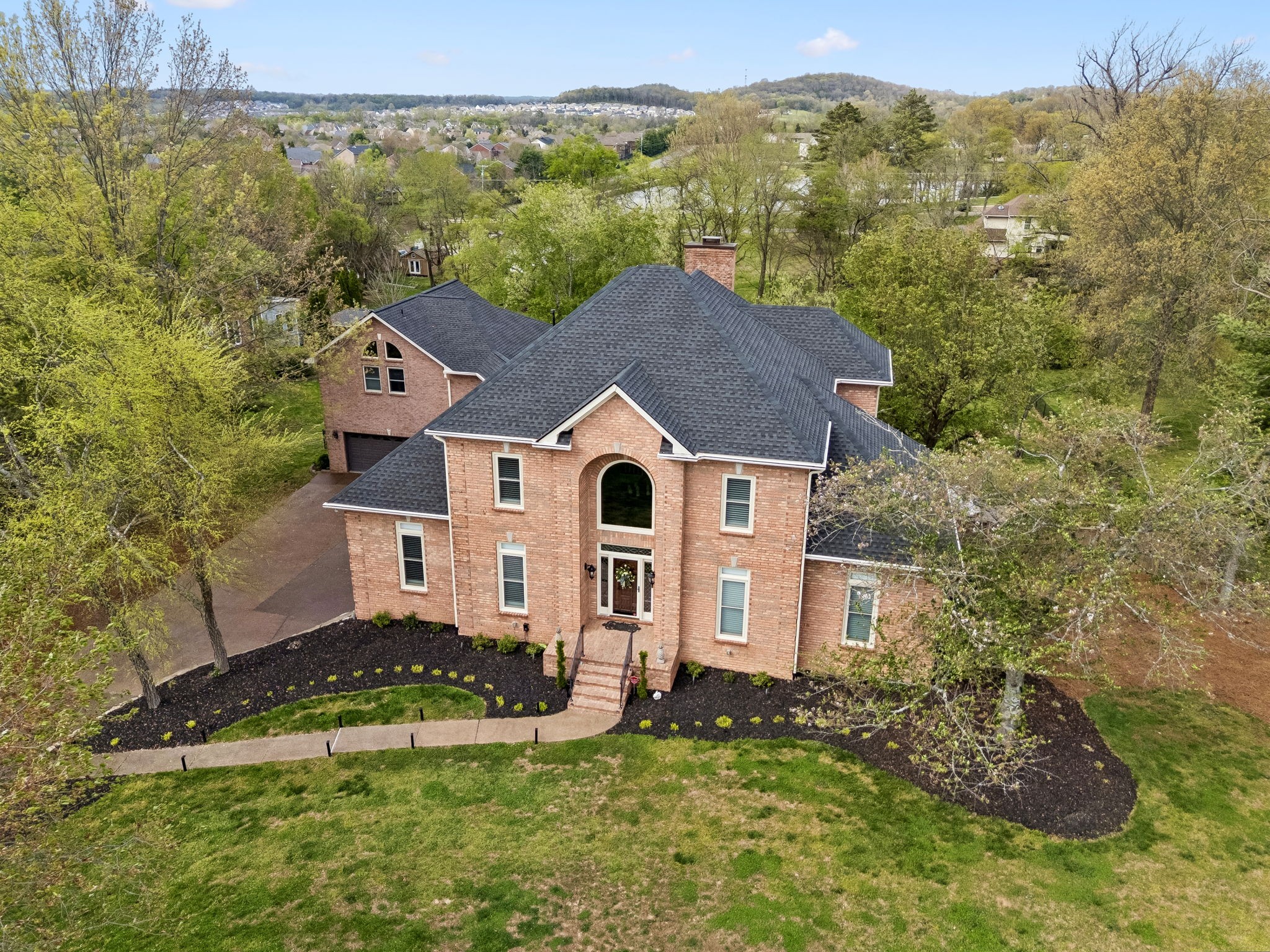 1018 Heritage Woods Dr