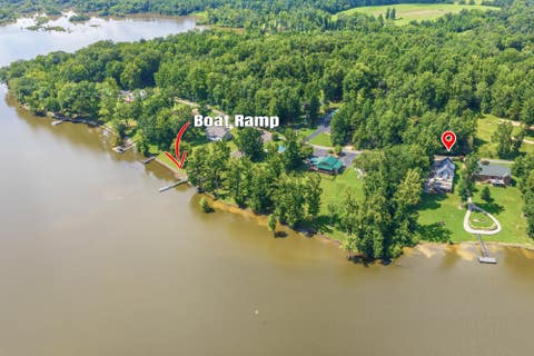 Photo of 247 Featherfoot Parkway Loop, Parsons, TN 38363 (MLS # 3305241)