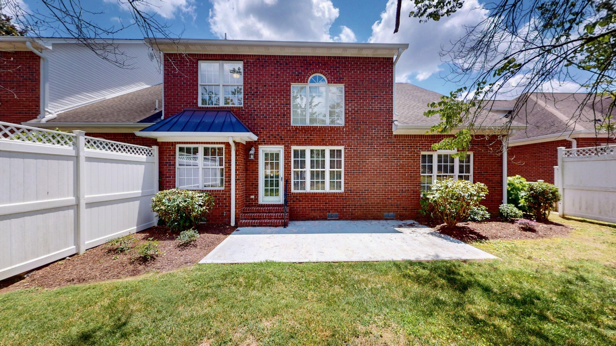 109 Overbriar Drive NW