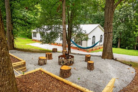 1005 Peery Rd Kingston Springs TN 37082