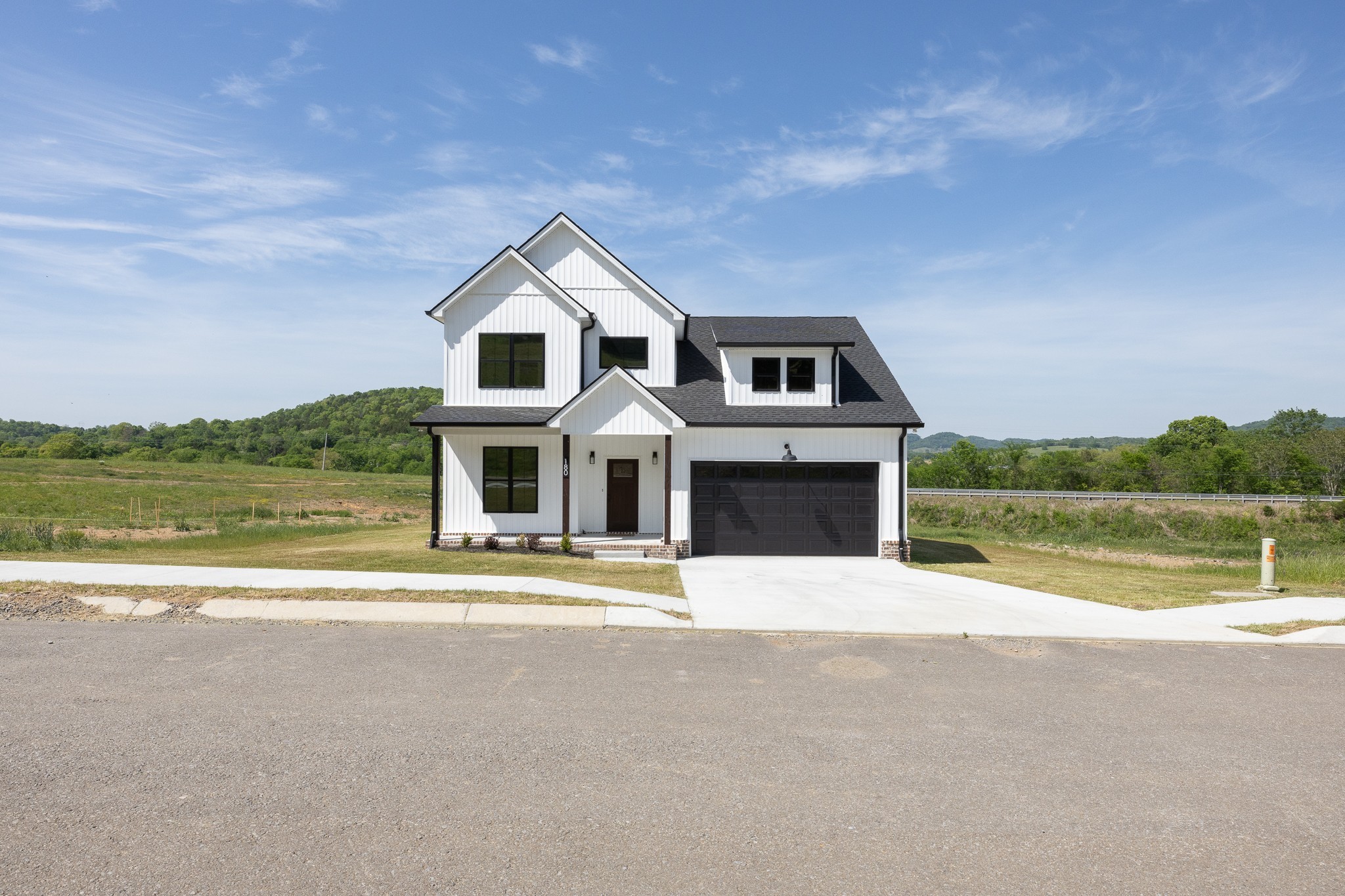 180 Scenic Ln
