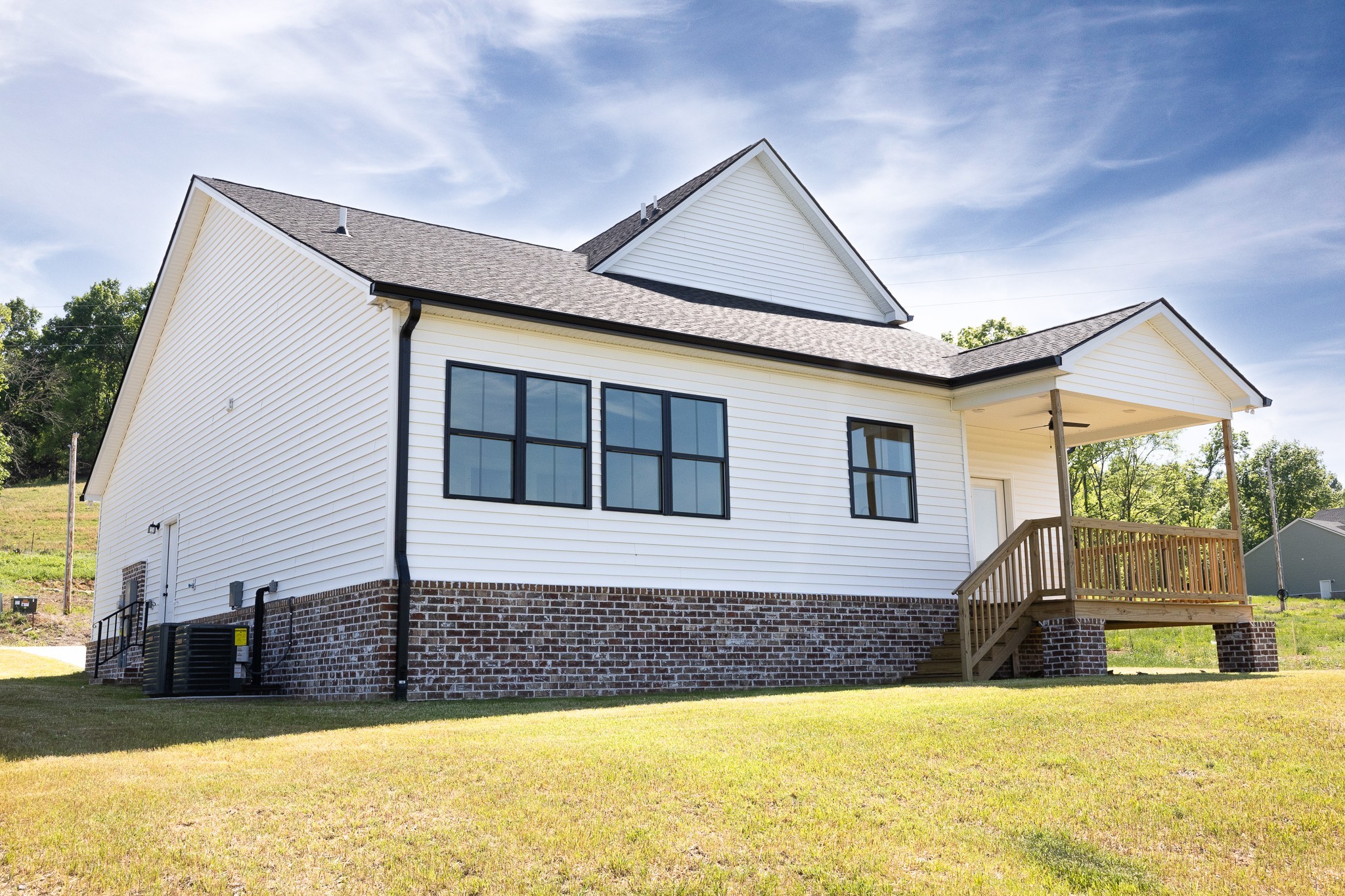 180 Scenic Ln