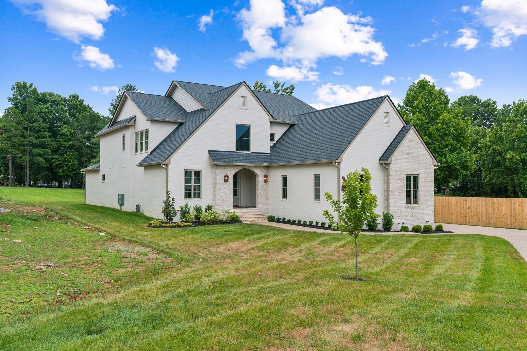 2410 Horn Springs
