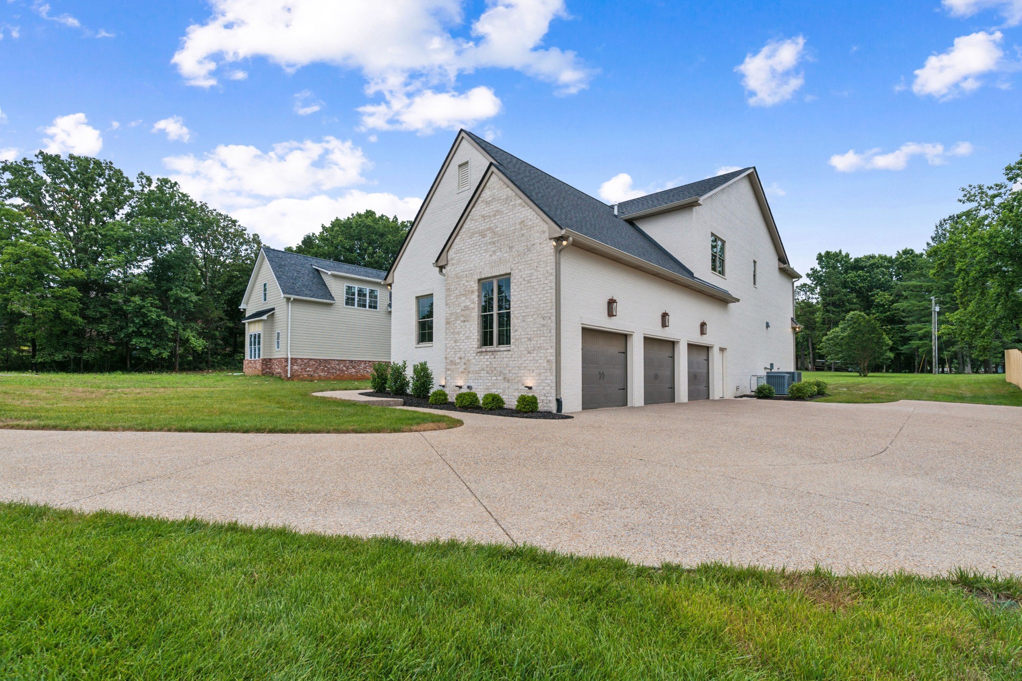 2410 Horn Springs