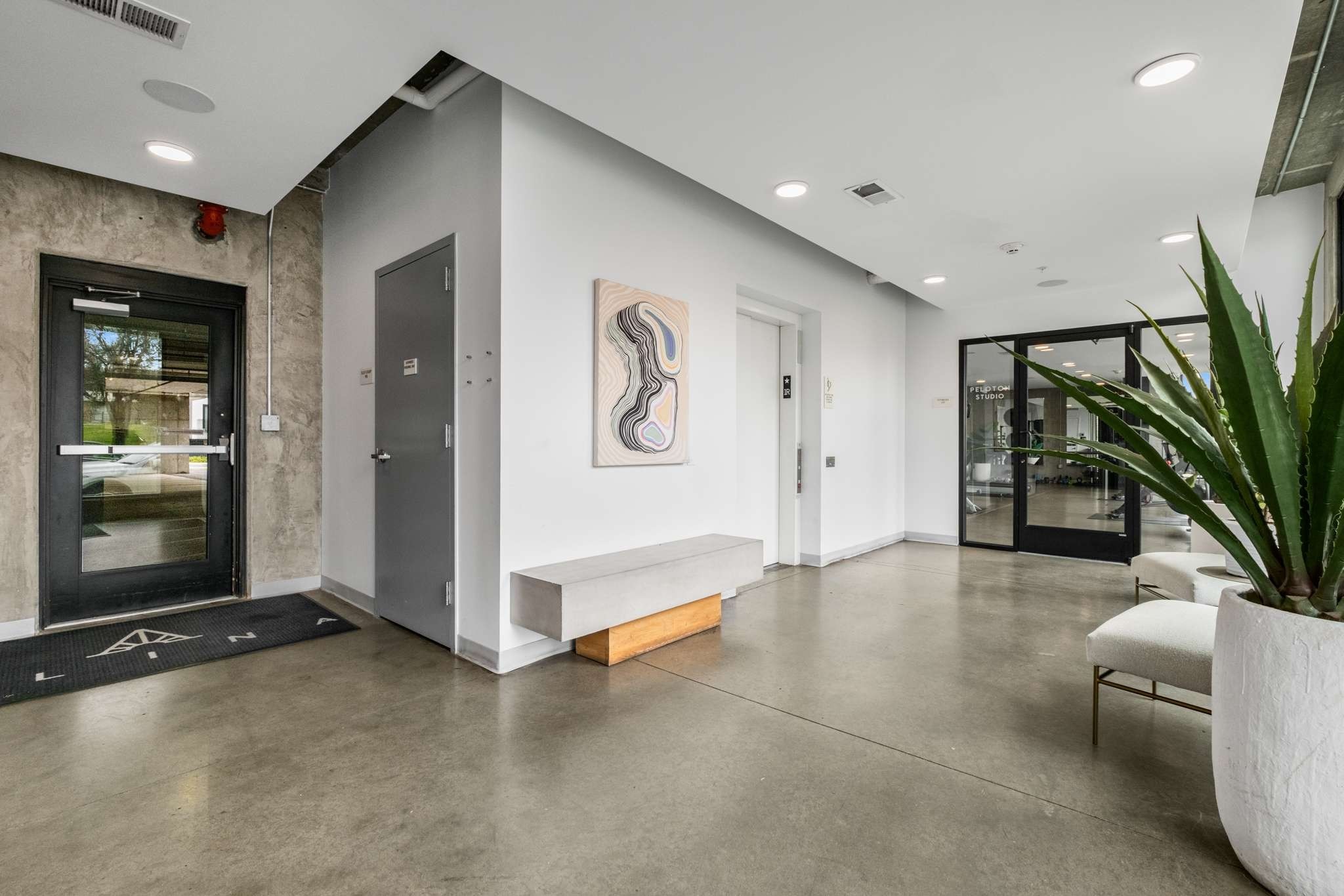 806 Olympic St 301