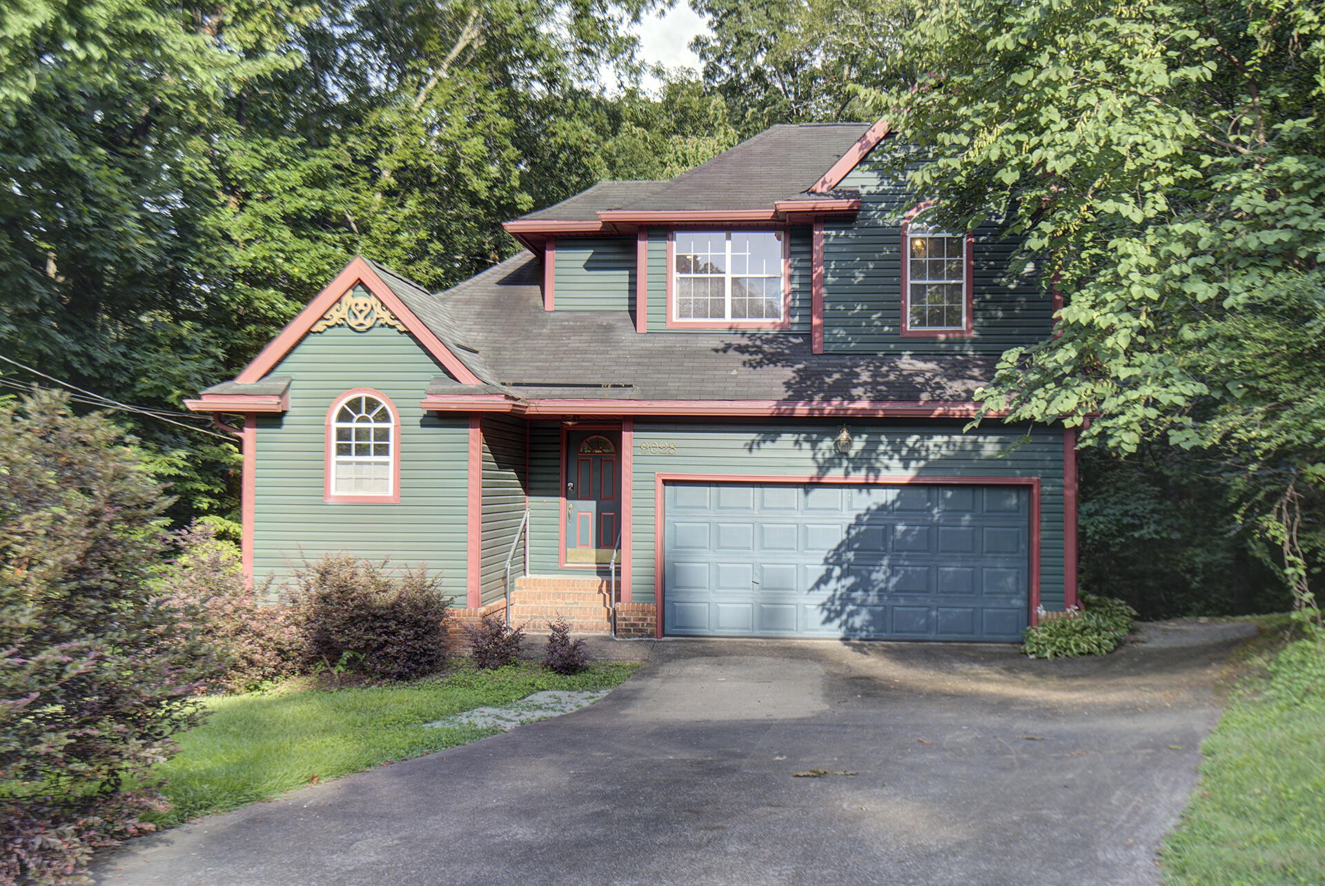 9028 Warbler Lane