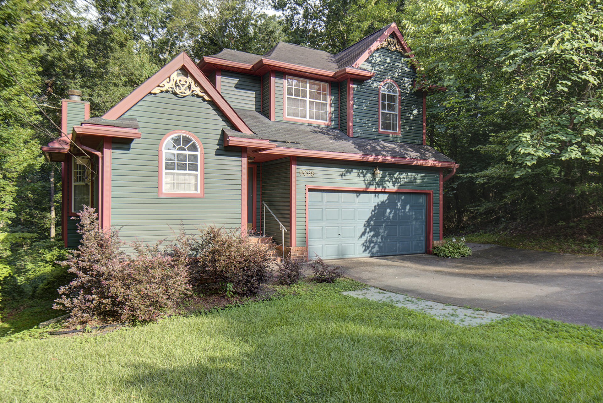 9028 Warbler Lane