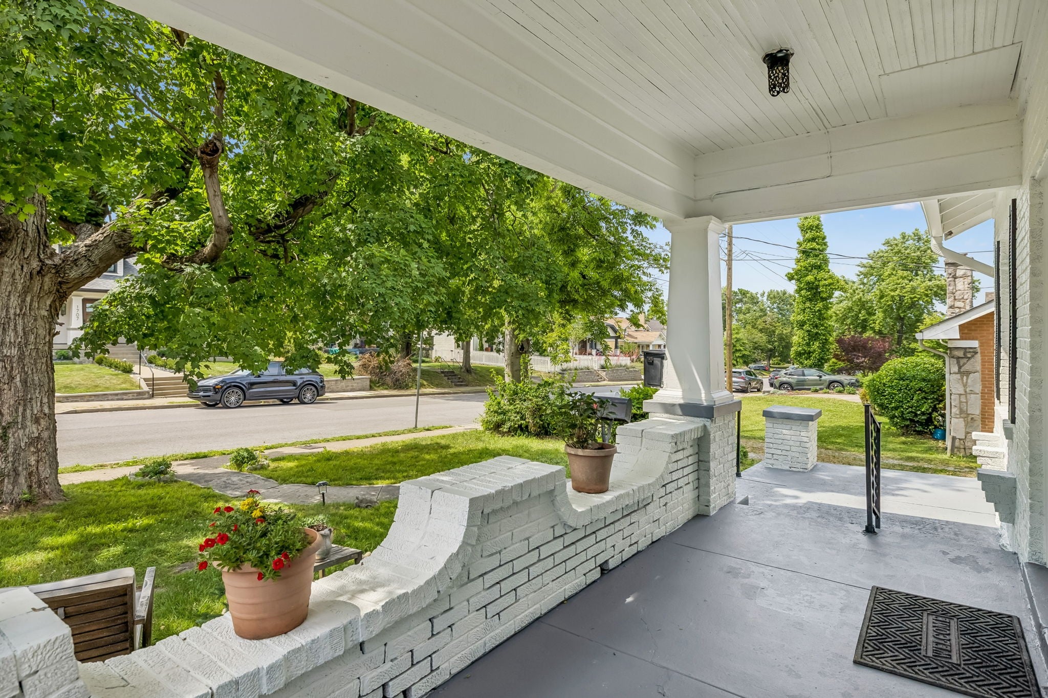 5-bed listing at 1706 Villa Pl, Nashville
